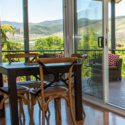 Knox Farm Cottage - Romantic Getaway Accommodaton Bright Victoria